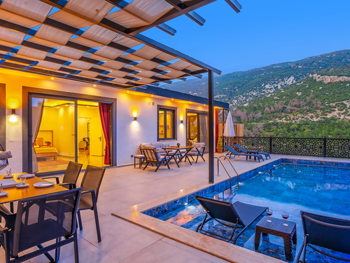 gece  -  Kasım
  | Kalkan İslamlar Muhafazakar Villa (4 Kişilik, Korunaklı Havuzlu, Jakuzili Seçenekli)